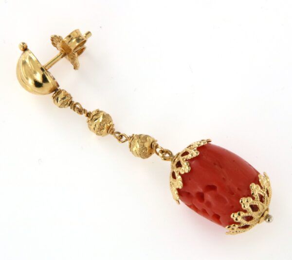 Orecchini pendenti con corallo Sun Day - immagine 4