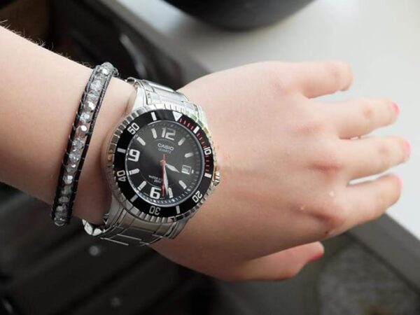 Orologio acciaio analogico Casio MTD-1053D-1AVES - immagine 5