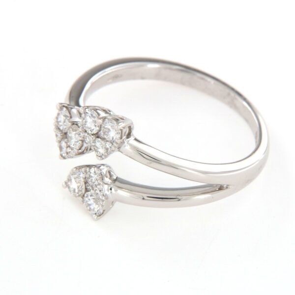 Anello tre cuori  diamanti ct  0,55 Crivelli - immagine 3