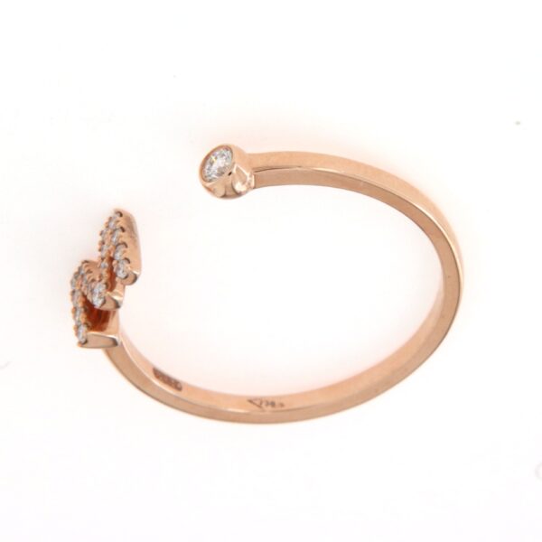 Anello lettera M diamanti Crivelli ct. 0.10 - immagine 4