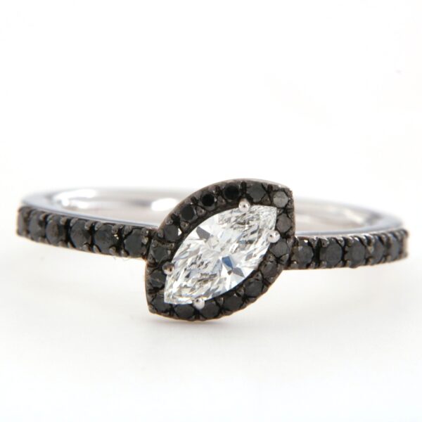 Anello Diamanti Bianchi Navette Neri Crivelli - immagine 8