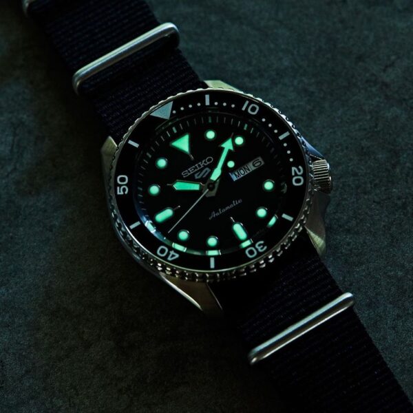 Orologio Seiko 5 Sport Jolly Roger SRPD55K3 - immagine 3