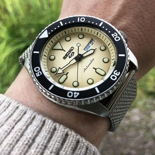 Orologio Seiko 5 Sport Suits Royal Cream SRPD67K1 - Oroshop