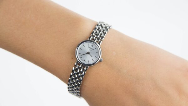 Orololgio Tissot T-Lady Lovely T0580091103100 - immagine 3