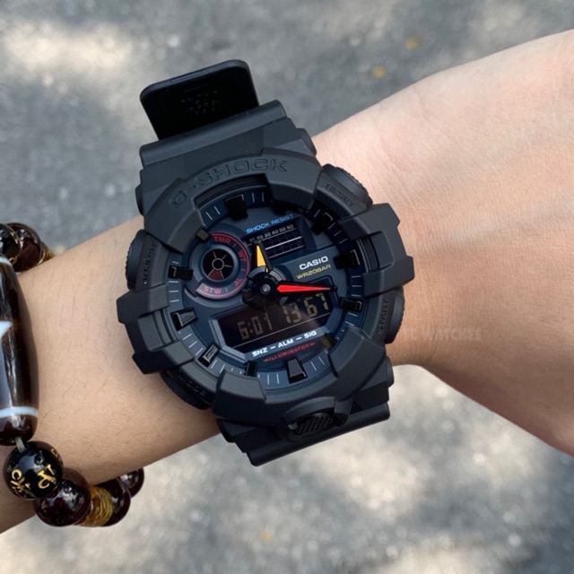 Orologio Casio G-Shock Black x Neon GA-700BMC-1AER - Oroshop
