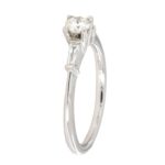 Anello Solitario Diamanti Baguette Sinesi - immagine 5