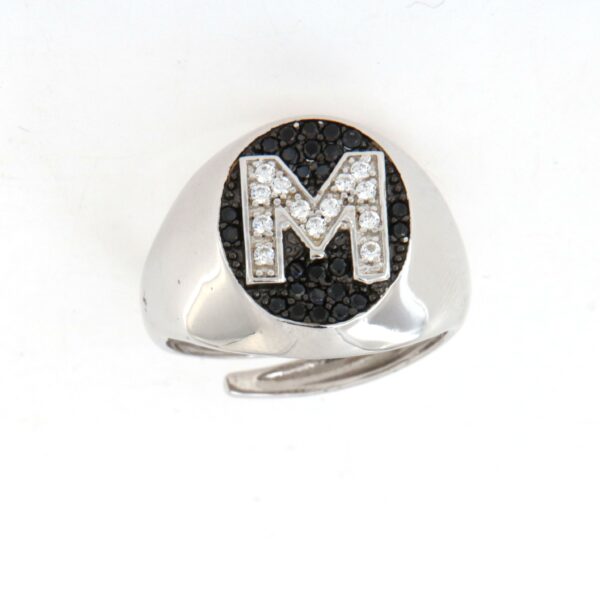 Anello lettera M Zirconi Bianchi Neri Oroshop
