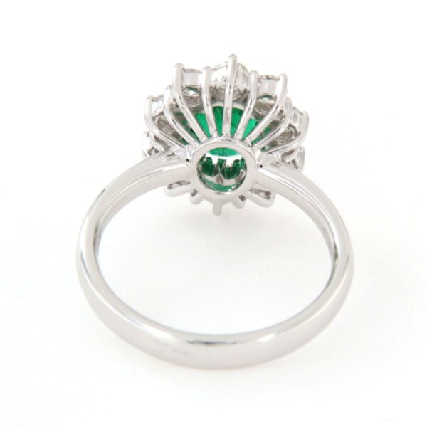 Anello Smeraldo Contorno Diamanti Crivelli - immagine 3