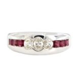Anello Fascia Oro Bianco Diamanti Rubini Crivelli - immagine 8