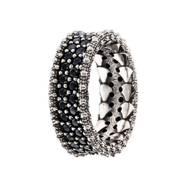 Anello a Fascia con Spinello Nero