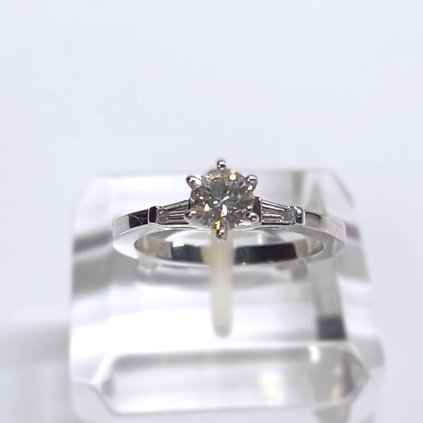 Anello oro bianco 18 kt solitario diamanti - immagine 5