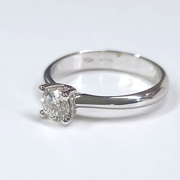 Anello Oro Bianco 18 kt  solitario