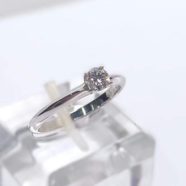 Anello Oro Bianco 18 kt  solitario - immagine 2
