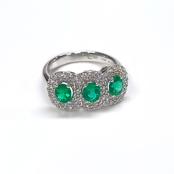 Anello oro bianco 18 kt Trilogy Smeraldi  Diamanti - immagine 3